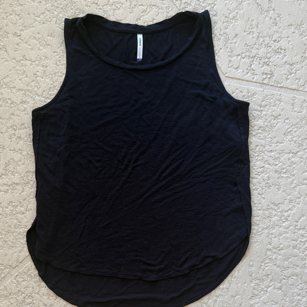 Tresics Classic Black Tank Top